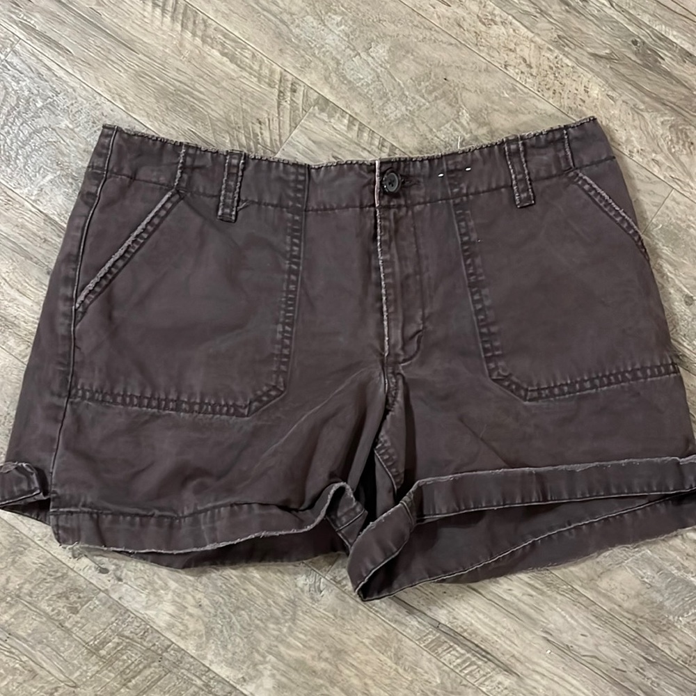 Old navy shorts - Picture 1 of 4